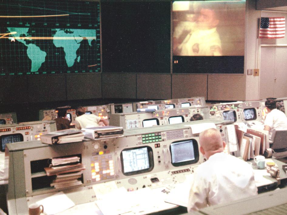 Explota el tanque de oxígeno de la nave Apolo 13-0