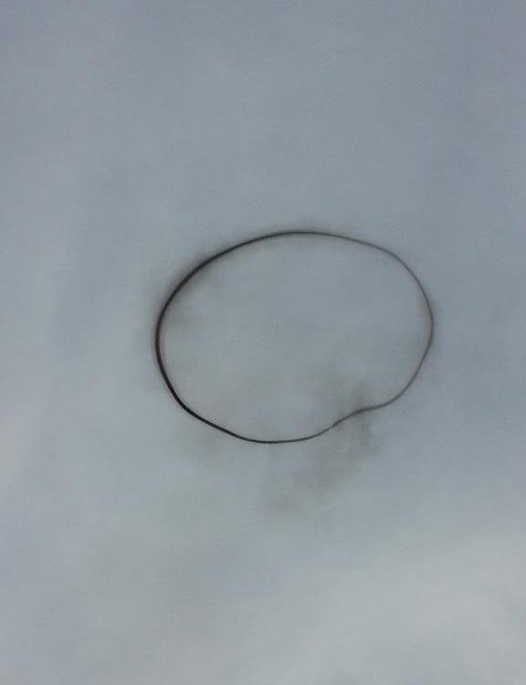 Aparece enigmático anillo negro en el cielo de Buenos Aires-0